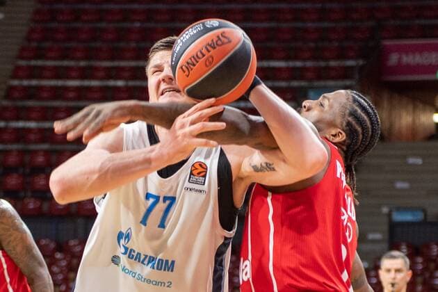 Arturas Gudaitis 77 (Zenit St. Petersburg), Jalen Reynolds 8 (FC Bayern), FC Bayern Basketball vs. Zenit St. Petersburg, Basketball, Euroleague, 13.01.2021 Muenchen Bayern Deutschland