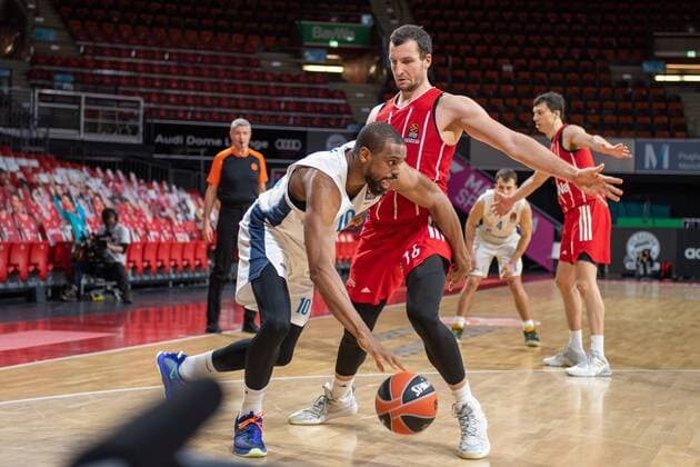 Will Thomas 10 (Zenit St. Petersburg), Paul Zipser 16 (FC Bayern), FC Bayern Basketball vs. Zenit St. Petersburg, Basketball, Euroleague, 13.01.2021 Muenchen Bayern Deutschland