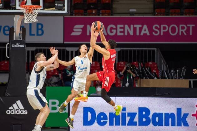Kevin Pangos 4 (Zenit St. Petersburg), Wade Baldwin 2 (FC Bayern), FC Bayern Basketball vs. Zenit St. Petersburg, Basketball, Euroleague, 13.01.2021 Muenchen Bayern Deutschland