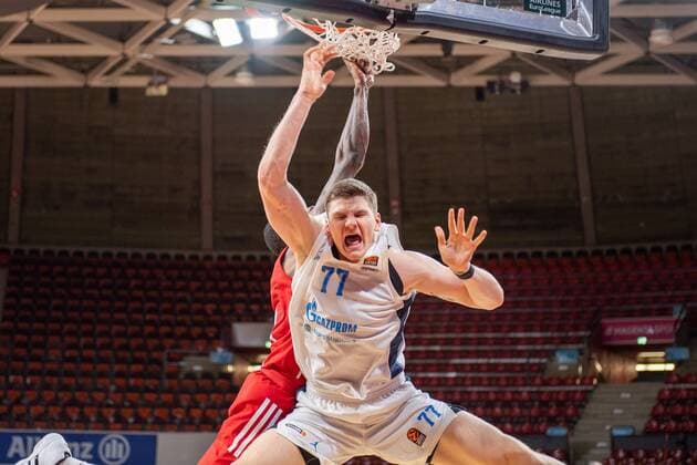 Arturas Gudaitis 77 (Zenit St. Petersburg) unter Schmerzen, FC Bayern Basketball vs. Zenit St. Petersburg, Basketball, Euroleague, 13.01.2021 Muenchen Bayern Deutschland
