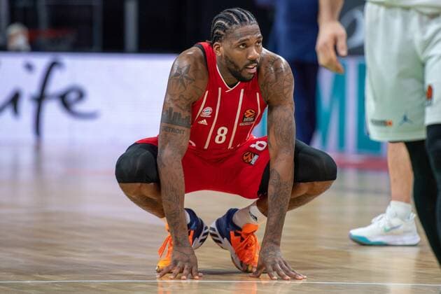 Jalen Reynolds 8 (FC Bayern) in der Hocke, FC Bayern Basketball vs. Zenit St. Petersburg, Basketball, Euroleague, 13.01.2021 Muenchen Bayern Deutschland