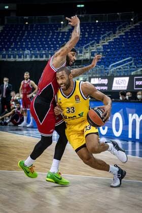 Basketball Berlin 14.01.2021 Saison 2020 2021 Euroleague Regular Season Alba Berlin vs AX Armani Exchange Mailand Jayson Granger (Alba Berlin, No.33) Malcolm Delaney (Mailand, No.23)