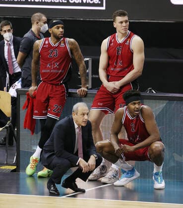 Trainer Ettore Messina, Malcolm Delaney, Kaleb Tarczewski, Zach LeDay Basketball EuroLeague Herren Saison 2020 2021 14.01.2021 ALBA Berlin vs.Armani Mailand