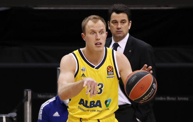 Luke Sikma, Co Trainer Israel Gonzales Basketball EuroLeague Herren Saison 2020 2021 14.01.2021 ALBA Berlin vs.Armani Mailand