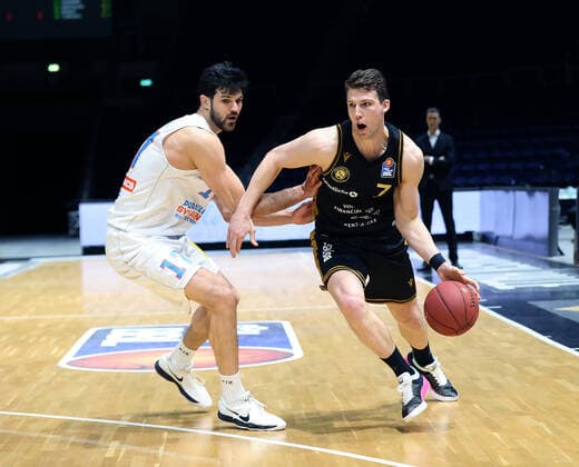 Lukas Meisner (Basketball Loewen Braunschweig), Aleksandar Marelja (Syntainics MBC)