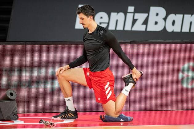 Nihad Djedovic 14 (FC Bayern), during Warmup, FC Bayern Basketball vs. Real Madrid, Basketball, Euroleague, 15.01.2021 Muenchen Bayern Deutschland