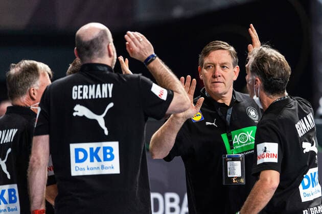 210115 Alfred Gislason, head coach of Germany celebrates after the 2021 IHF World Handball Championship match between Germany and Uruguay on January 15, 2021 in Giza. Photo: Mathias Bergeld BILDBYRAN COP 200 MB0087 handball handboll handball tyskland germany uruguay bbeng vm handball-vm handbolls-vm ihf handball World Championship, WM, Weltmeisterschaft world handball championship 2021 world championship 2021 jubel Copyright: MATHIASxBERGELD BB210115MB030