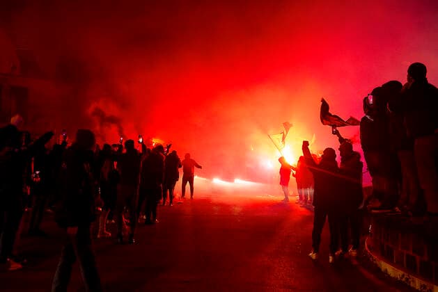 Sport Bilder des Tages IPP20210115 Football - soccer: Serie A, Lazio Rom - AS Rom, i tifosi laziali presenti a Formello per incitare la squadra (Verwendung nur in Deutschland - GERMANY ONLY) *** IPP20210115 Football soccer Serie A, Lazio Rom AS Rom, i tifosi laziali presenti a Formello per incitare la squadra Use only in Germany GERMANY ONLY 