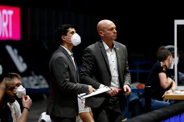 15.01.2021, easyCredit Basketball Bundesliga, BBL, Saison 2020 2021, Herren, Chemnitz Niners - Telekom Baskets Bonn Daniel Sokolovsky (Assistant Coach), Niners Chemnitz, Rodrigo Pastore (Headcoach), Niners Chemnitz Chemnitz Messe Chemnitz Sachsen Germany