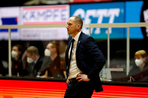 15.01.2021, easyCredit Basketball Bundesliga, BBL, Saison 2020 2021, Herren, Chemnitz Niners - Telekom Baskets Bonn Chris O Shea (Headcoach), Telekom Baskets Bonn Chemnitz Messe Chemnitz Sachsen Germany