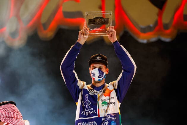 Gelazninkas Arunas (ltu), KTM, Zigmas Dakar Team, Original by Motul, Moto, Bike, portrait during the finishing podium ceremony at the King Abdullah International Stadium in Jeddah, in Saudi Arabia on January 15, 2021 AUTOMOBILE : DAKAR 2021 - Arabie saoudite - Podiums - 15 01 2021 DPPI Panoramic 
