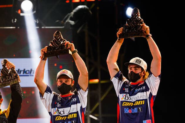 401 Lopez Contardo Francisco (chl), Latrach Vinagre Juan Pablo (chl), Can-Am, South Racing Can-Am, Motul, SSV Series - T4 during the finishing podium ceremony at the King Abdullah International Stadium in Jeddah, in Saudi Arabia on January 15, 2021 AUTOMOBILE : DAKAR 2021 - Arabie saoudite - Podiums - 15 01 2021 DPPI Panoramic 