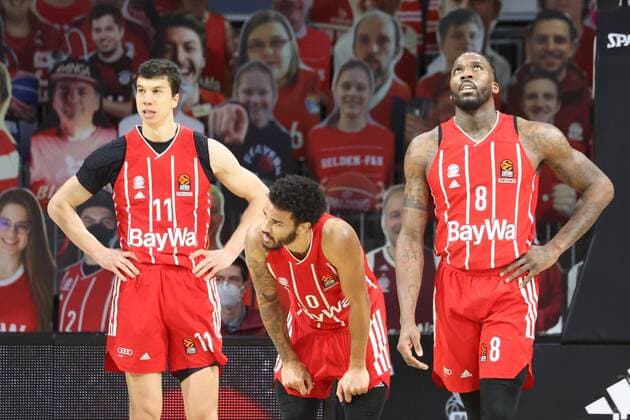 Enttaeuschung ¦ Bayerns 11 Vladimir LUCIC, 0 Nick WEILER-BABB und 8 Jalen REYNOLDS. Basketball, FC Bayern - Madrid, Euroleague, Saison 2020-2021, am 15.1.2021 in Muenchen, A U D I D O M E, Deutschland. Quelle Copyright Credit : Oryk HAIST