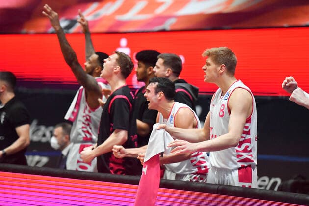 Chemnitz, Deutschland 15. Januar 2021: BBL - 2020 2021 - Niners Chemnitz vs. Telekom Baskets Bonn Jubel der Spieler der Telekom Baskets Bonn nach der zwischenzeitlichen Führung Copyright: xFotostandx xDostmannx