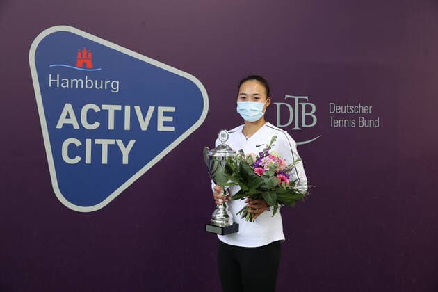 Im Bild: Siegerin 2021. Qinwen ZHENG (CHN) (Q) Tennis Future Hamburg - ITF-W25 Hamburg, Hamburg, Tennis-Verband Hamburg, 17.01.2021,