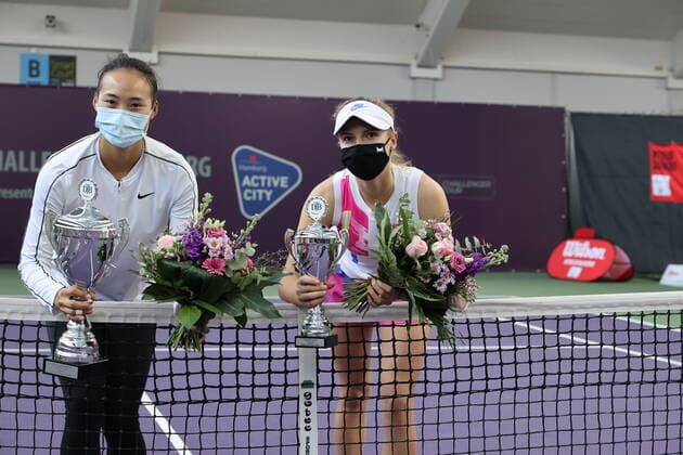 Im Bild: Qinwen ZHENG (CHN) (Q) (Siegerin 2021) und Linda FRUHVIRTOVA (CZE) (JE) (2. Platz) Tennis Future Hamburg - ITF-W25 Hamburg, Hamburg, Tennis-Verband Hamburg, 17.01.2021,