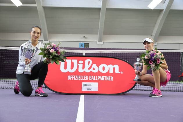 Im Bild: Qinwen ZHENG (CHN) (Q) (Siegerin 2021) und Linda FRUHVIRTOVA (CZE) (JE) (2. Platz) Tennis Future Hamburg - ITF-W25 Hamburg, Hamburg, Tennis-Verband Hamburg, 17.01.2021,