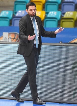 17.01.2021, xhbx, Basketball BBL Bundesliga, Frankfurt Skyliners - s.Oliver Würzburg emspor, v.l. Trainer Sebastian Gleim (Head Coach, Fraport Skyliners Frankfurt) Frankfurt am Main