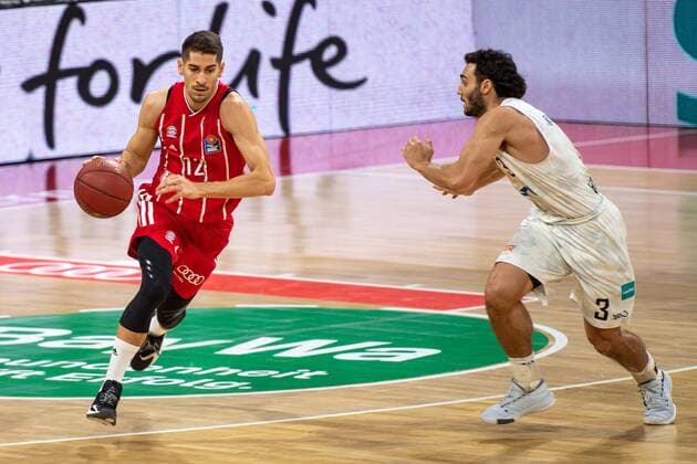 Diego Flaccadori 12 (FC Bayern), Max Dileo 3 (Hamburg Towers), FC Bayern Basketball vs. Hamburg Towers, BBL, 17.01.2021 Muenchen Bayern Deutschland