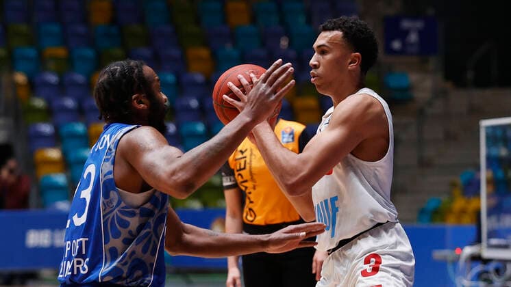 Deutschland, Frankfurt am Main, Fraport Arena, 17.01.2021, emspor, emonline, despor, deonline, FRAPORT SKYLINERS - s.Oliver Wuerzburg, Basketball, BBL Bild: v. li. v. li. Quantez Robertson (Fraport Skyliners) und Tyson Ward (s.Oliver Wuerzburg), Copyright: HMBxMedia xHeikoxBecker