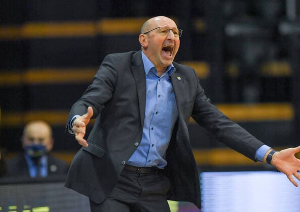 GER, Basketball, EWE Baskets Oldenburg vs SYNTAINICS MBC 17.01.2021, EWE Arena, Oldenburg, GER, easy Credit-BBL, EWE Baskets Oldenburg vs SYNTAINICS MBC, im Bild Mladen DRIJENCIC (EWE Baskets Oldenburg Headcoach Coach )