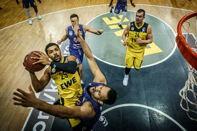 Basketball Oldenburg 17.01.2021 Saison 2020 2021 easyCredit BBL: 13. Spieltag: EWE Baskets - Mitteldeutscher BC Basketball Oldenburg 17.01.2021 Saison 2020 2021 easyCredit BBL: 13. Spieltag: EWE Baskets - Mitteldeutscher BC 55, Phil Pressey, EWE Baskets Oldenburg T nur redaktionelle Verwendung - kommerzielle Verwendung Nutzung nur nach Absprache mit dem Fotografen Oldenburg Deutschland