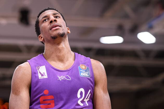 BG Göttingen - ratiopharm Ulm 17.01.2021, Basketball-Bundesliga easyCredit-BBL, Saison 2020 2021, Hauptrunde, 13. Spieltag, BG Göttingen - ratiopharm Ulm. Göttingens Aubrey Dawkins steht auf dem Spielfeld. Göttingen Niedersachsen Deutschland