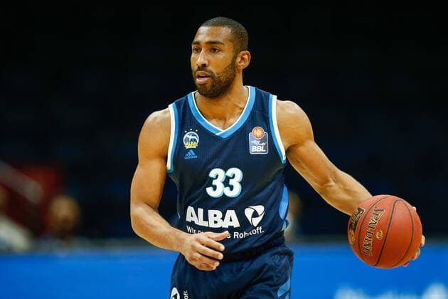 17.01.2021, xtgx, Basketball, easyCredit BBL, Basketball Loewen Braunschweig - ALBA Berlin emspor, v.l. Jayson Granger (Berlin, 33) am Ball Braunschweig