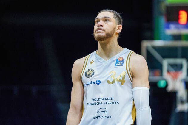 Gavin Schilling (Nr. 34 Basketball Loewen Braunschweig) angespannt Basketball Loewen Braunschweig - Alba Berlin Basketball Loewen Braunschweig - Alba Berlin, Basketball, BBL, Saison 2020 2021, 17.01.2021 Braunschweig Copyright: xEibner-Pressefotox EP_DRT