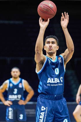 Maodo Lo (Nr. 0 Alba Berlin) beim Freiwurf Basketball Loewen Braunschweig - Alba Berlin Basketball Loewen Braunschweig - Alba Berlin, Basketball, BBL, Saison 2020 2021, 17.01.2021 Braunschweig Copyright: xEibner-Pressefotox EP_DRT