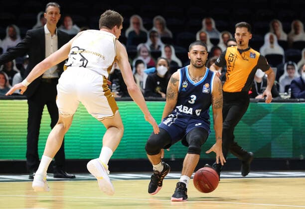 Löwen Braunschweig vs. Berlin, BBL Braunschweig, 17.01.2021, BASKETBALL - easyCredit BBL Basketball Bundesliga, Löwen Braunschweig vs. Alba Berlin, Saison 2020 21. Peyton Siva (Alba Berlin) Braunschweig