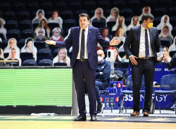 Löwen Braunschweig vs. Berlin, BBL Braunschweig, 17.01.2021, BASKETBALL - easyCredit BBL Basketball Bundesliga, Löwen Braunschweig vs. Alba Berlin, Saison 2020 21. Headcoach Aito Garcia Reneses (Alba Berlin) Braunschweig