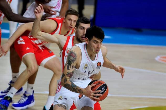 Real Madrid s Gabriel Deck (R) in action during their Euroleague basketball match between Real Madrid and Red Star Belgrade held at WiZink Center arena, in Madrid, Spain, 18 January 2021. Real Madrid vs. Red Star Belgrade !ACHTUNG: NUR REDAKTIONELLE NUTZUNG!  Copyright: xFernandoxAlvaradox GRAF3113 20210118-637465978122731876