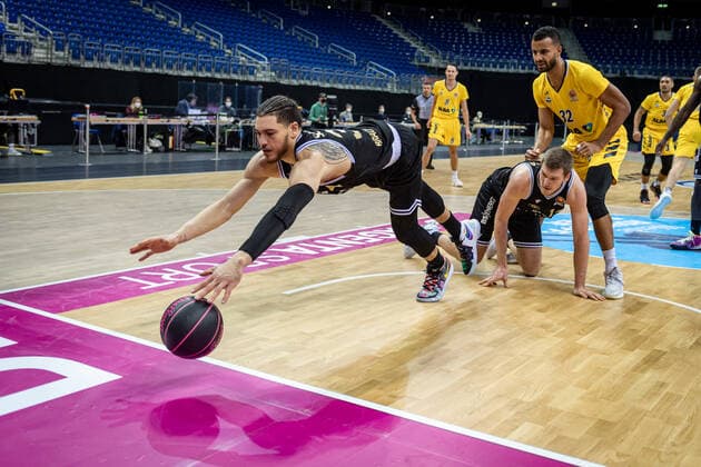 Basketball Berlin 20.01.2021 Saison 2020 2021 MAGENTA BBL Pokal Vorrunde Alba Berlin vs Basketball Löwen Braunschweig Gavin Schilling (Braunschweig, No.34)