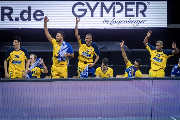 Basketball Berlin 20.01.2021 Saison 2020 2021 MAGENTA BBL Pokal Vorrunde Alba Berlin vs Basketball Löwen Braunschweig Jubel Alba Team