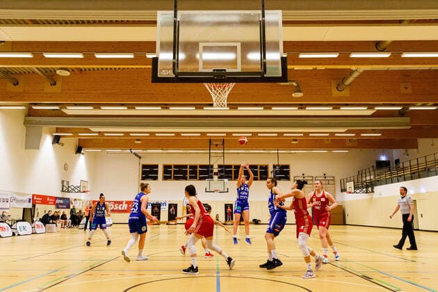 Hannover, Deutschland 20. Januar 2021: 1.BBL - Damen - 2020 2021 - TK Hannover vs. Gisa Lions SV Halle Das Team von Gisa Lions SV Halle im Angriff vor dem gegnerischen Korb. Sporthalle Birkenstraße Niedersachsen Copyright: xFotostandx xxMattheyx
