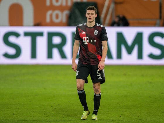 GER, FC Augsburg vs. FC Bayern Muechen, Fussball, Bundesliga, 17. Spieltag, Saison 2020 2021, 20.01.2021 Benjamin Pavard (FC Bayern Muenchen, 05), aergert sich, GER, FC Augsburg vs. FC Bayern Muechen, Fussball, Bundesliga, 17. Spieltag, Saison 2020 2021, 20.01.2021, DFB DFL regulations prohibit any use of photographs as image sequences and or quasi-video., Foto: EIBNER Sascha Walther POOL Augsburg WWK-Arena Bayern Deutschland