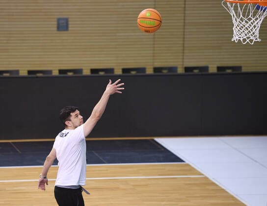 Basketball 2. Bundesliga 2020 2021 Tigers Tuebingen 22.01.2021 Training der Tigers Tuebingen in der Volksbank Arena in Rottenburg: Trainer Daniel Jansson