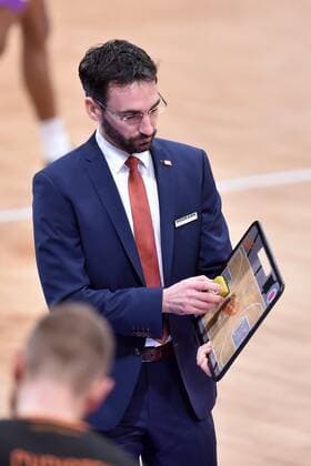 Thomas Paech (Trainer, Headcoach Rasta Vechta) mit Tafel , Basketball, Bundesliga, BBL, BG Goettingen - SC Rasta Vechta, 22.01.2021, BG Goettingen - SC Rasta Vechta, Basketball, Bundesliga, GER, BBL, 22.01.2021 Goettingen Copyright: xSippel xEibner-Pressefotox EP_rsl