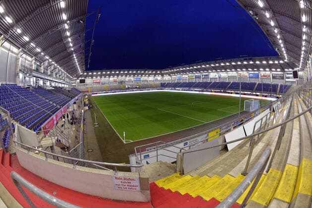 19-01-2021 pmk NE104665 Paderborn Benteler-Arena Paderborn Flutlicht *** 19 01 2021 pmk NE104665 Paderborn Benteler Arena Paderborn floodlights