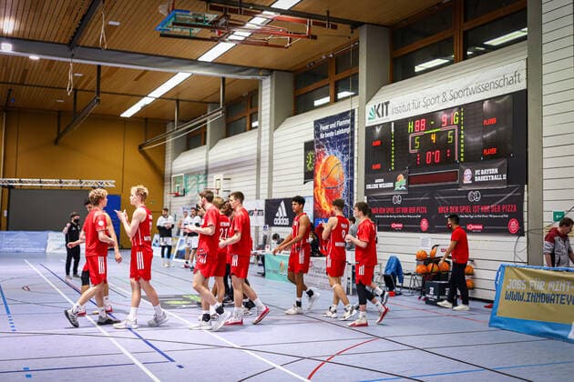 23.01.2021, Herren, Basketball, Saison 2020 2021, 3. Bundesliga, Pro B, College Wizards-FC Bayern Basketball - Jugend Die Mannschaft aus München gewinnt knapp mit 88:91 Endstand. Karlsruhe Institut für und Sportwis Baden-Württemberg Germany