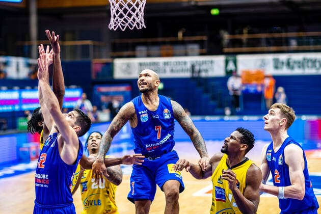 Sergio Kerusch ( 7 Syntainics MBC) waehrend der Begegnung Saison 2020-2021 (Herren) in der EasyCredit Bundesliga zwischen Syntainics MBC und MHP Riesen Ludwigsburg in der Stadthalle Weissenfels am 23. January 2021 in Weissenfels, Sachsen Anhalt, Deutschland