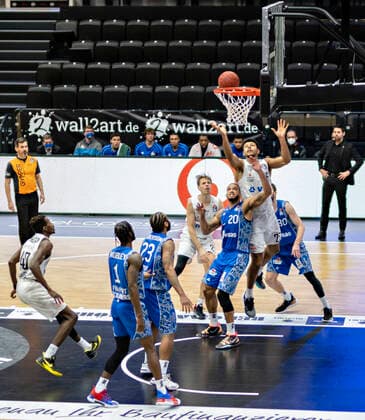 Jordan Swing (Towers), Rasheed Moore (FRA), Marvin Ogunsipe (Towers) Basketball Bundesliga, BBL easyCredit Basketball, Saison 2020 2021, 14.Spieltag 23.01.21, Hamburg, Hamburg Towers vs. FRAPORT SKYLINERS, Â