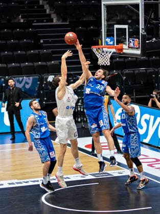 Johannes Richter (Towers), Marco Völler (FRA) Basketball Bundesliga, BBL easyCredit Basketball, Saison 2020 2021, 14.Spieltag 23.01.21, Hamburg, Hamburg Towers vs. FRAPORT SKYLINERS, Â