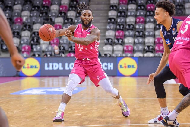 easyCredit BBL, Telekom Baskets Bonn vs. HAKRO Merlins Crailsheim, 24.01.2021 Xavier Pollard (Telekom Baskets Bonn 2), easyCredit BBL, Telekom Baskets Bonn vs. HAKRO Merlins Crailsheim am 24.01.2021 im Telekom Dome Bonn, Bonn (Nordrhein-Westfalen) Copyright: xBEAUTIFULxSPORTS Mueller-Laschetx