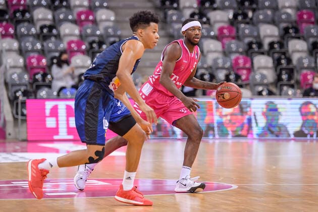 easyCredit BBL, Telekom Baskets Bonn vs. HAKRO Merlins Crailsheim, 24.01.2021 Josh Hagins (Telekom Baskets Bonn 5)ü, easyCredit BBL, Telekom Baskets Bonn vs. HAKRO Merlins Crailsheim am 24.01.2021 im Telekom Dome Bonn, Bonn (Nordrhein-Westfalen) Copyright: xBEAUTIFULxSPORTS Mueller-Laschetx