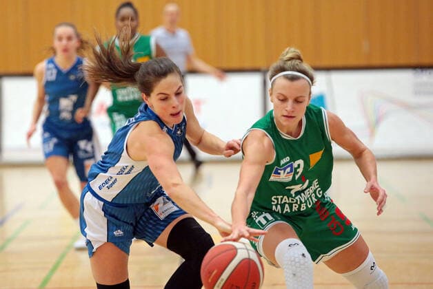 24.01.2021, xovx, Basketball Damen 1. Bundesliga, BC Pharmaserv Marburg - SNP Bascats Heidelberg v.l. Michala Palenickova (SNP BasCats USC Heidelberg), Alexandra Wilke (BC Pharmaserv Marburg) Marburg Sporthalle Georg-Gaßmann-Stadion Hessen Deutschland (DE)