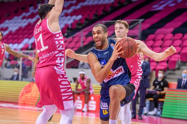 easyCredit BBL, Telekom Baskets Bonn vs. HAKRO Merlins Crailsheim, 24.01.2021 Elias Lasisi (HAKRO Merlins Crailsheim 6), easyCredit BBL, Telekom Baskets Bonn vs. HAKRO Merlins Crailsheim am 24.01.2021 im Telekom Dome Bonn, Bonn (Nordrhein-Westfalen) Copyright: xBEAUTIFULxSPORTS Mueller-Laschetx
