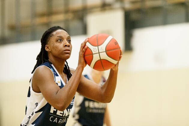 Hannover, Deutschland 24. Januar 2021: 1.BBL - Damen - 2020 2021 - TK Hannover vs. XCYDE Angels Noerdlingen Respect Leaphar (Noerdlingen) beim Freiwurf. Sporthalle Birkenstraße Niedersachsen Copyright: xFotostandx xxMattheyx