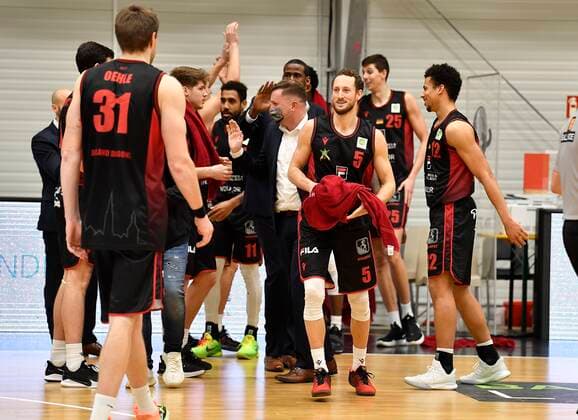 24.01.2021 - Basketball - Saison 2020 2021 - 2. Bundesliga Pro-A - 17. Spieltag: Nürnberg Falcons Basketball Club NBC - Artland Dragons Quakenbrück - - Jubel Freude Artland nach Spielende